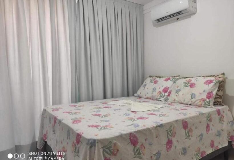 Confortável Flat Com Piscina De Borda Infinita Na Cobertura