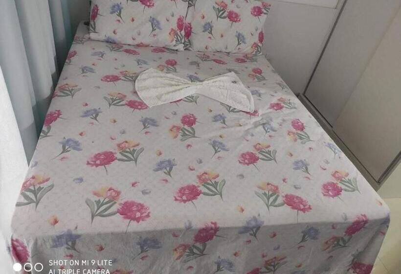 Confortável Flat Com Piscina De Borda Infinita Na Cobertura