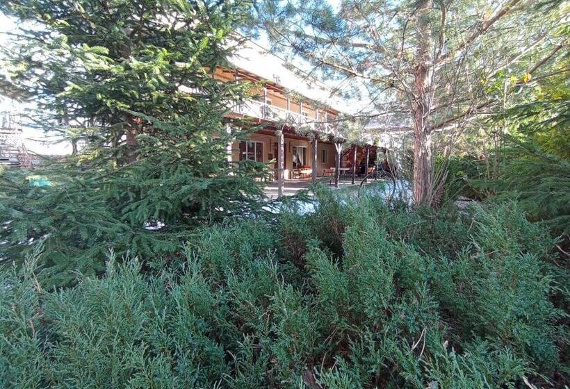 هتل туристичний комплекс «арніка»