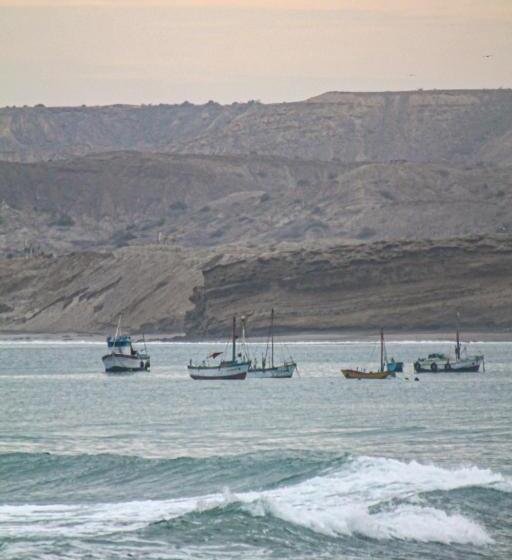 Отель Aloha Lobitos