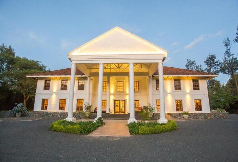 Отель Amani Safari Lodge And Restaurant