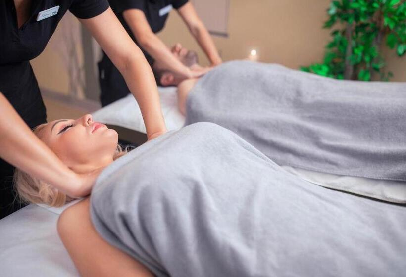 호텔 Aurora Rooms 290m From Aqua Park