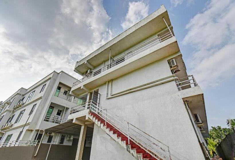 호텔 Collection O Blue House Resort