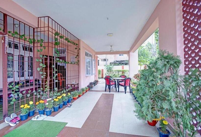 هتل Collection O D Trinayan Suites