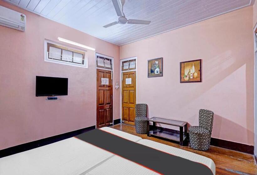 هتل Collection O D Trinayan Suites