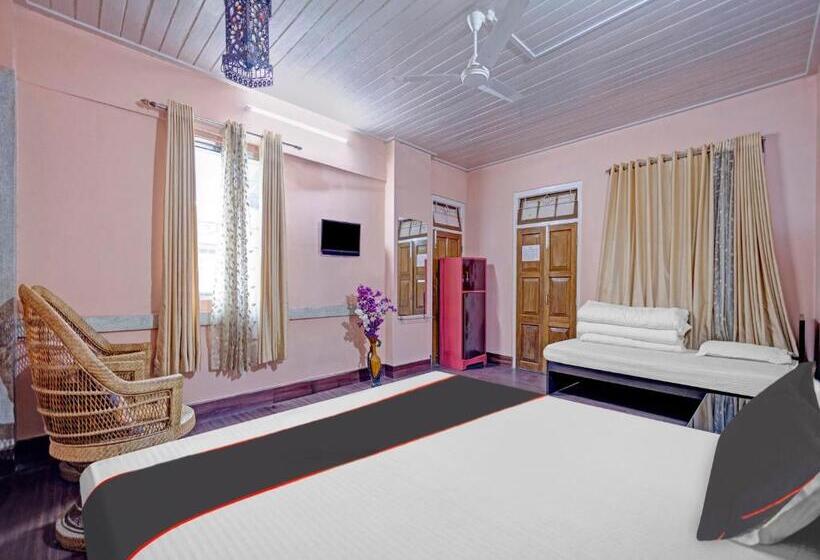 هتل Collection O D Trinayan Suites