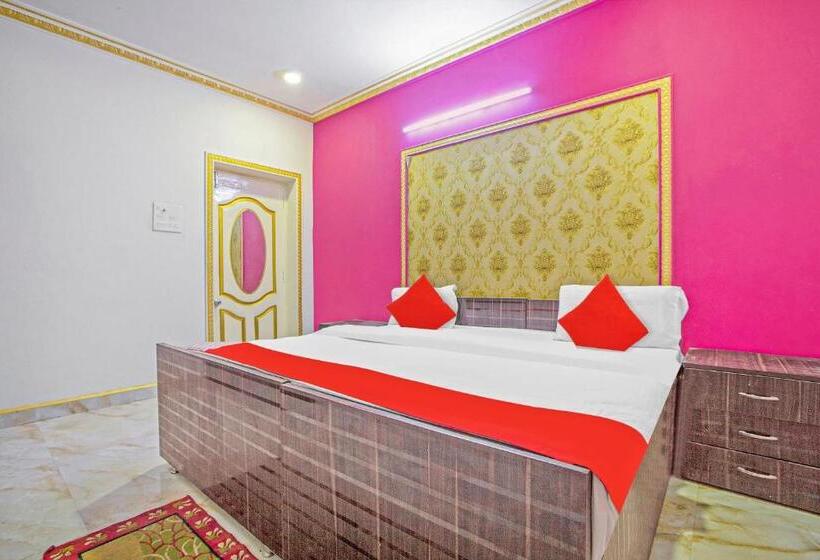 Отель Collection O Ecr Residency And Service Apartment