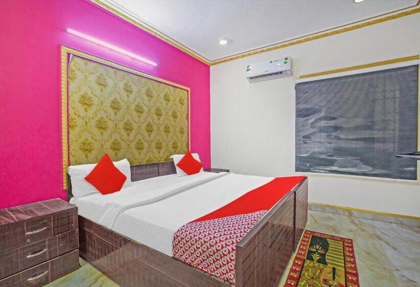 Отель Collection O Ecr Residency And Service Apartment