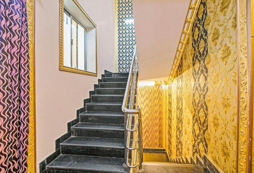 Отель Collection O Ecr Residency And Service Apartment