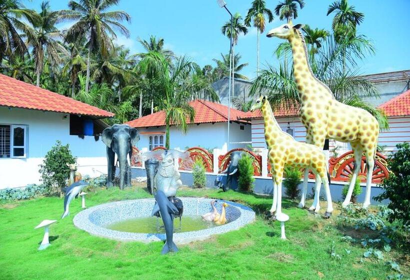 Отель Coorg Maharaja Resort And Spa