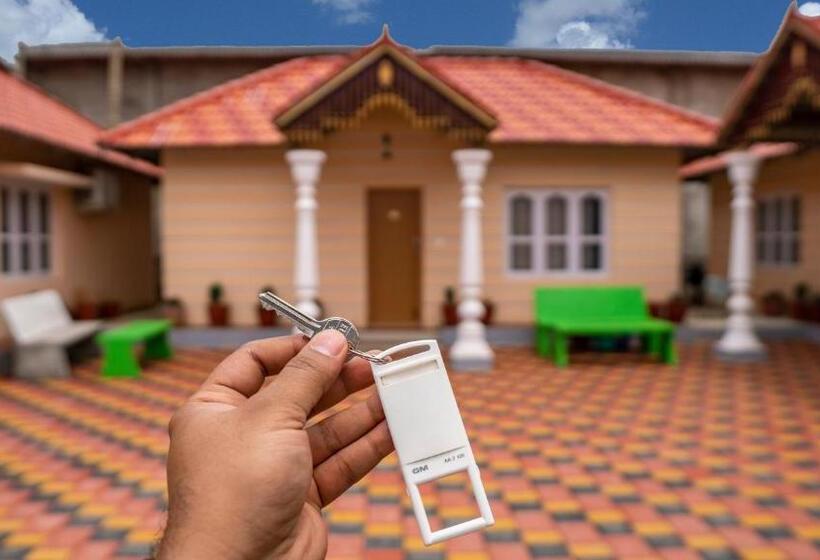 Отель Coorg Maharaja Resort And Spa