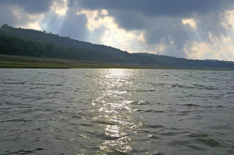 Отель Coorg Maharaja Resort And Spa