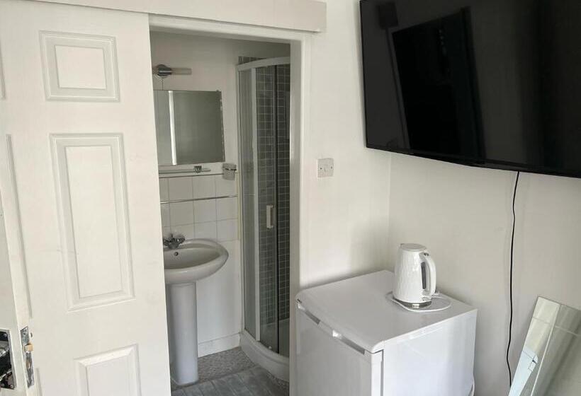 캡슐 호텔 Alder En Suite Self Catering With Private Shower 3