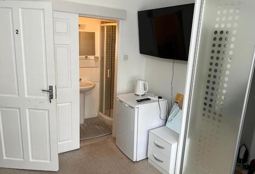 캡슐 호텔 Alder En Suite Self Catering With Private Shower 3