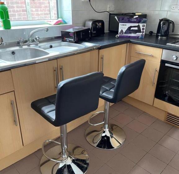 Капсульный Oтель Blackberry Rooms Self Catering