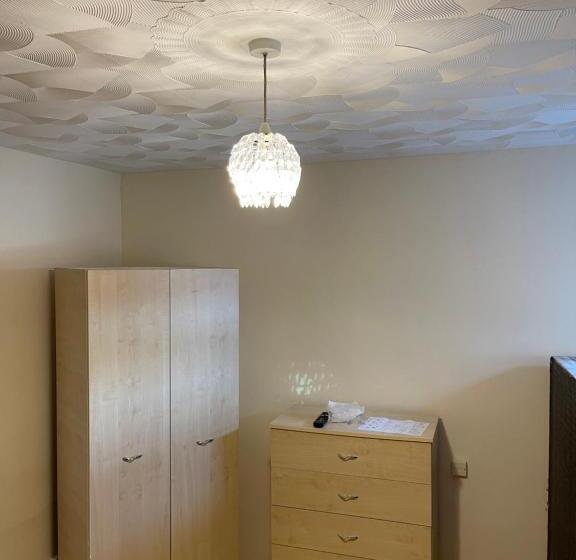 Капсульный Oтель Blackberry Rooms Self Catering