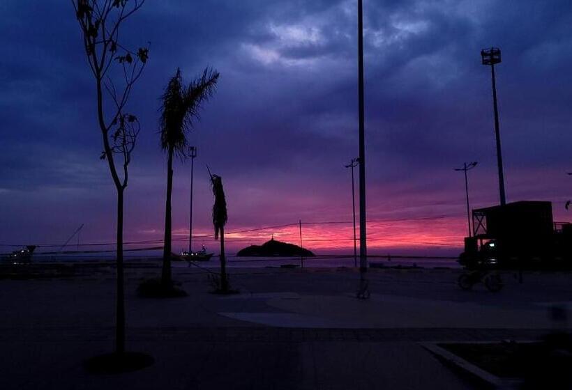 בית מלון כפרי El Portal De La Cintana