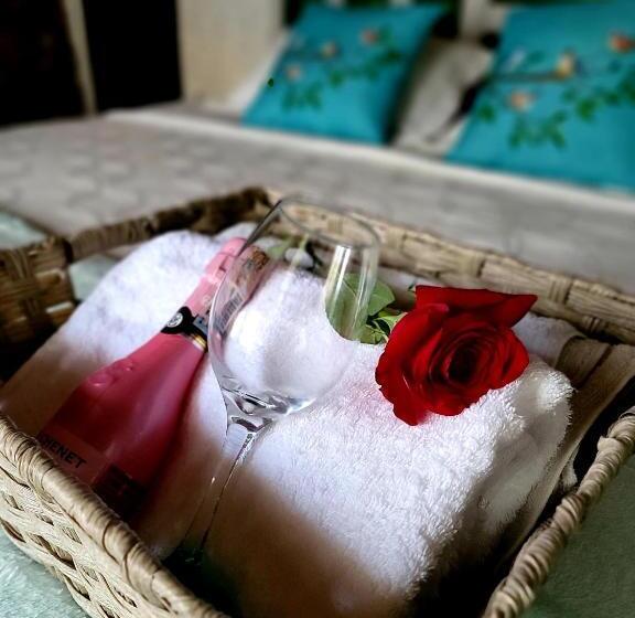 בית מלון כפרי El Portal De La Cintana