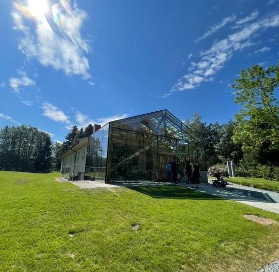 호텔 Falstadsenteret Museum, Minnested Og Senter For Menneskerettigheter