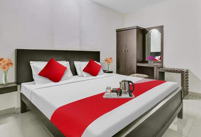 ホテル Kalapurackal Residency