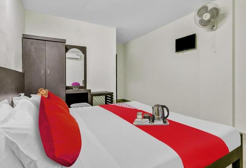 ホテル Kalapurackal Residency