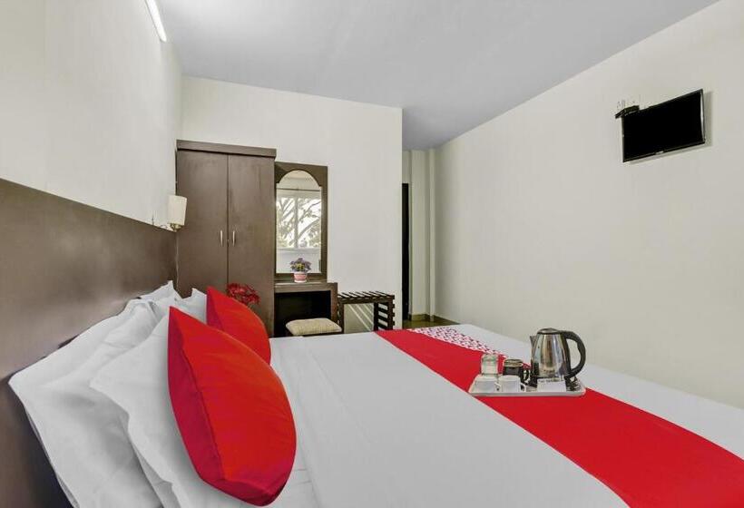 ホテル Kalapurackal Residency