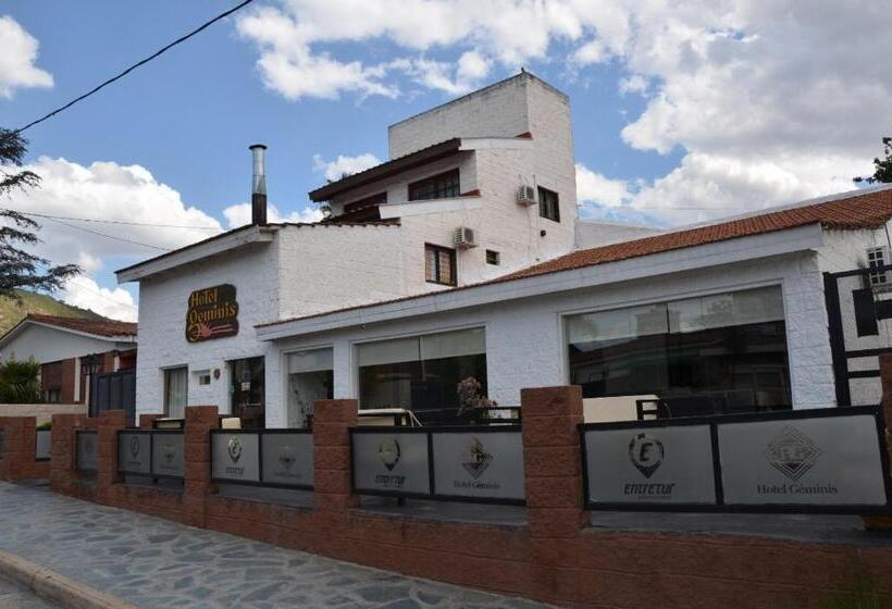 בית מלון כפרי Geminis