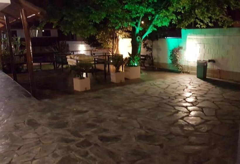 בית מלון כפרי Geminis