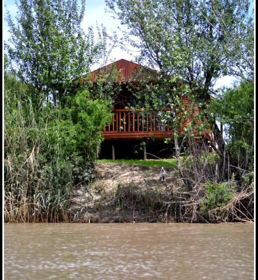 فندق Goshen Guest Farm