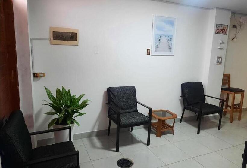 هتل Hospedaje Kaihalulu