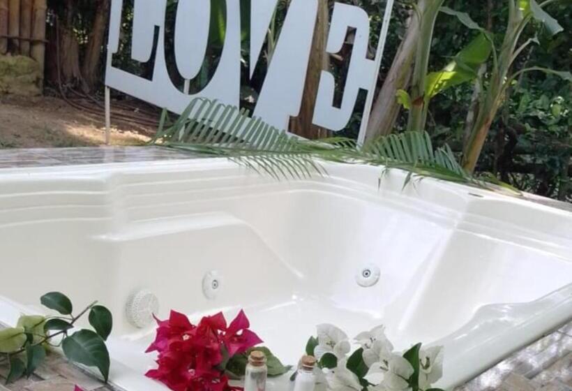 فندق Hostel Glamping Mistiko Safari   Carmen De Apicala