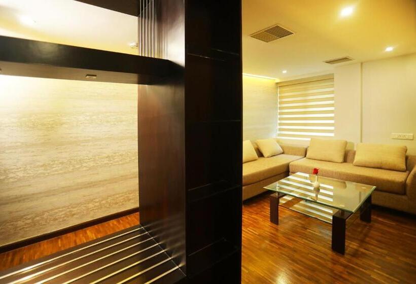 Отель Kabani Regency