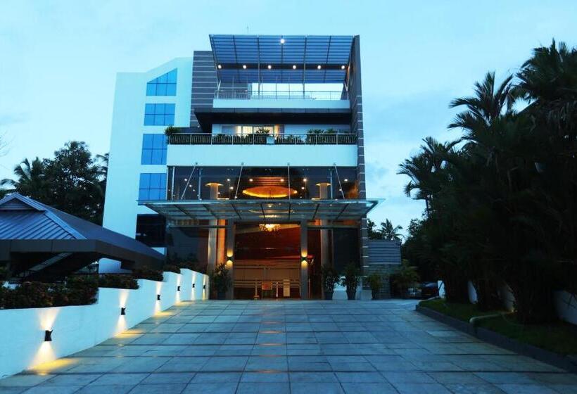 Отель Kabani Regency