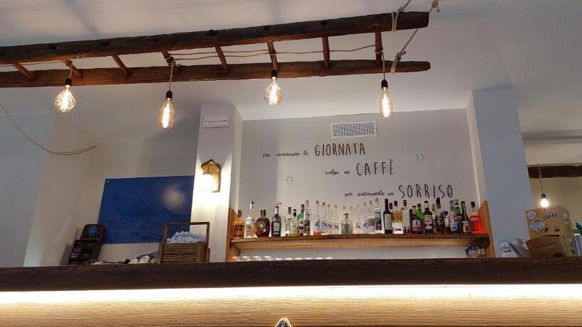 فندق Locanda Della Luna