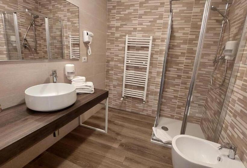 فندق Locanda Della Luna