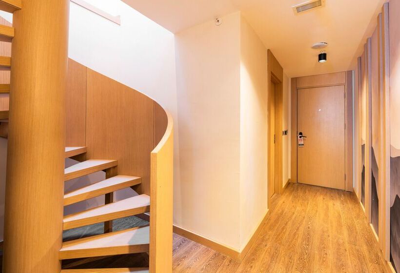 בית מלון כפרי Megasaray Mount Erciyes