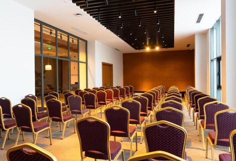 בית מלון כפרי Megasaray Mount Erciyes