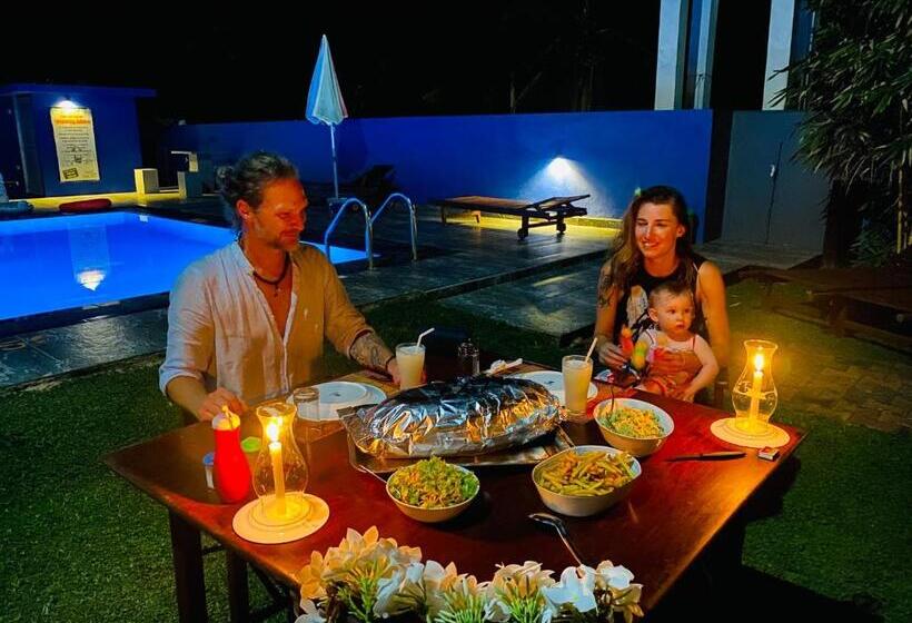 호텔 Moon Bridge Beach Resort