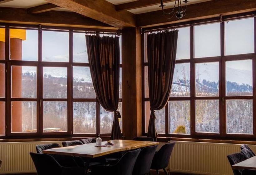 هتل N Bjeshke Te Guri I Zi