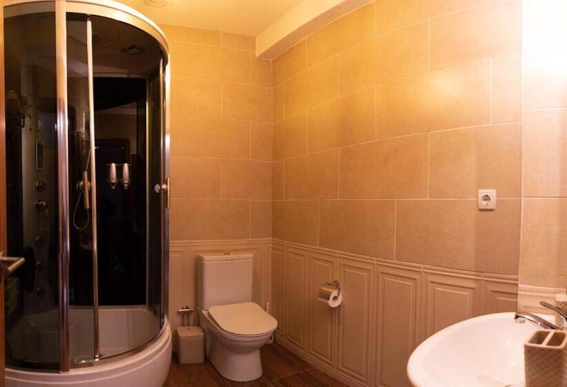 هتل N Bjeshke Te Guri I Zi