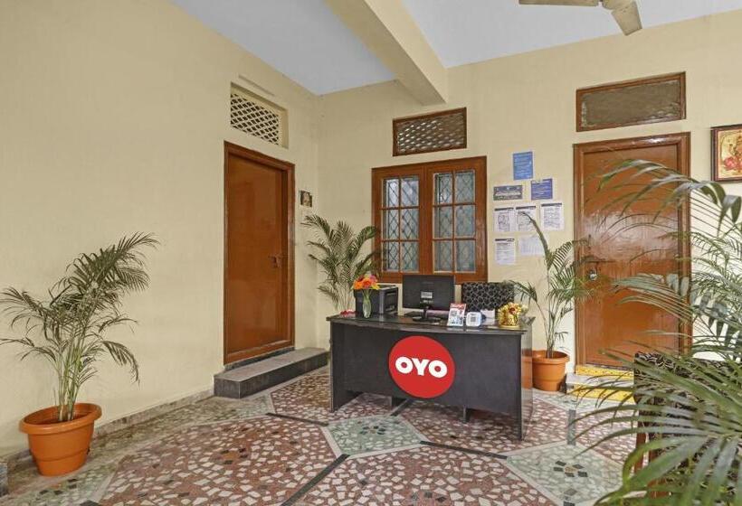 בית מלון כפרי Oyo Altima Suites Near Ayyapa Society