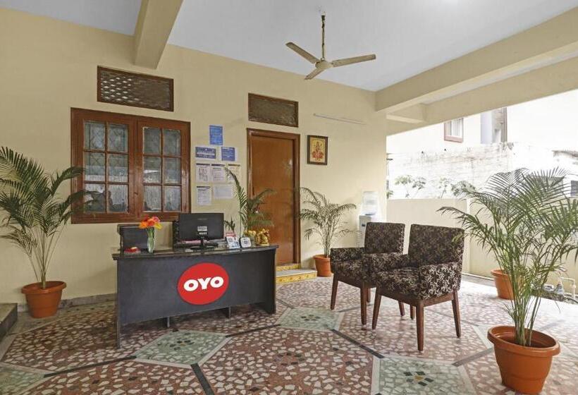 בית מלון כפרי Oyo Altima Suites Near Ayyapa Society