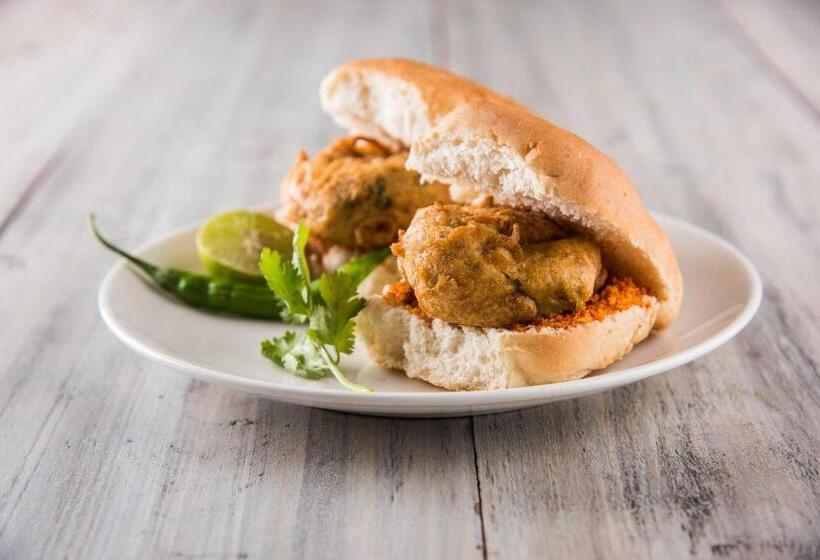 בית מלון כפרי Oyo Flagship 84379 York Inn