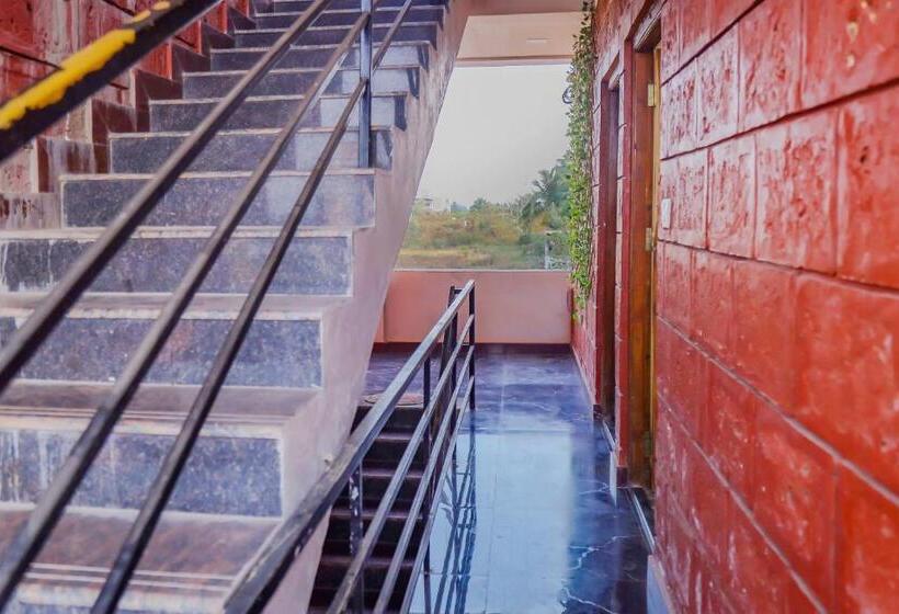 בית מלון כפרי Oyo Flagship 84379 York Inn