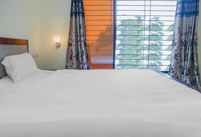 בית מלון כפרי Oyo Flagship 84379 York Inn