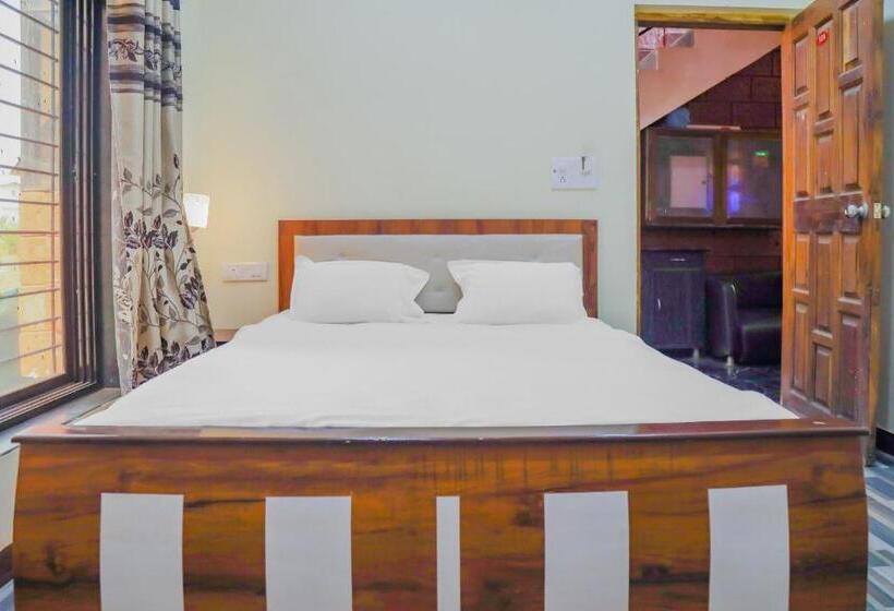 فندق Oyo Flagship 84379 York Inn