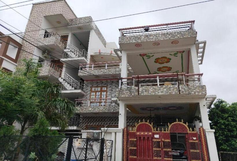 Hotel Oyo Flagship Gaurav Inn