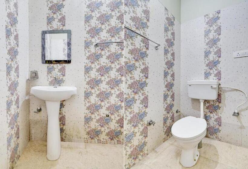 فندق Oyo Flagship Karan Leisure Stay Home