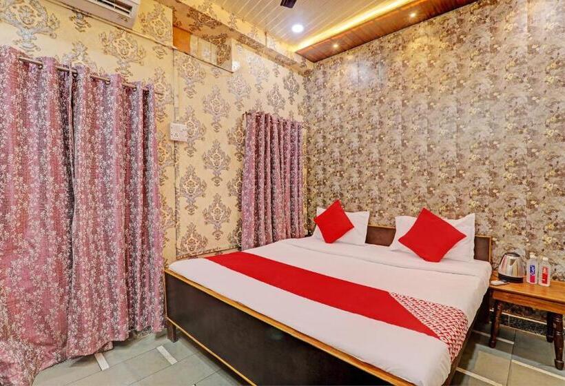 ホテル Oyo Flagship Manjushree P Guest House