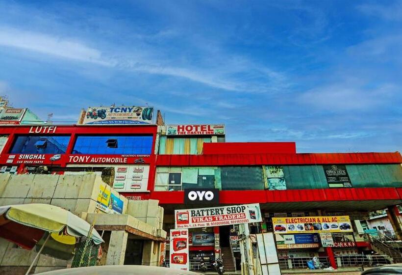 בית מלון כפרי Oyo Flagship The Castle